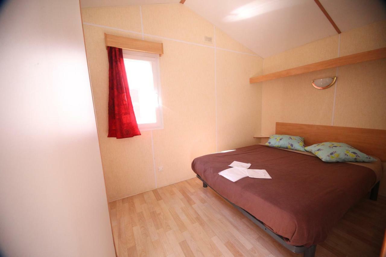 Camping Le Ruisseau Saint-André-de-Seignanx Exterior foto